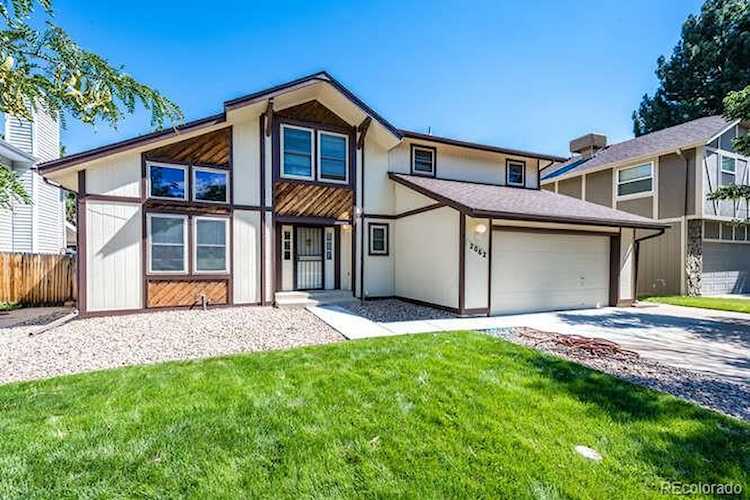 2062 S Oakland St Aurora, CO 80014