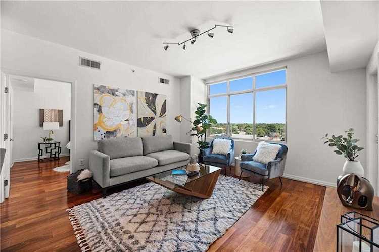 54 Rainey ST #1009 Austin, TX 78701