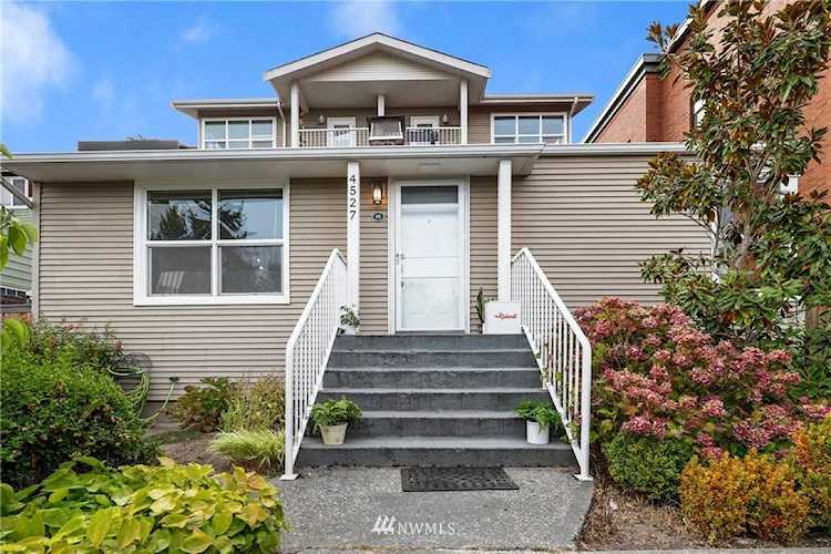 4527 41st Ave SW #101 Seattle, WA 98116