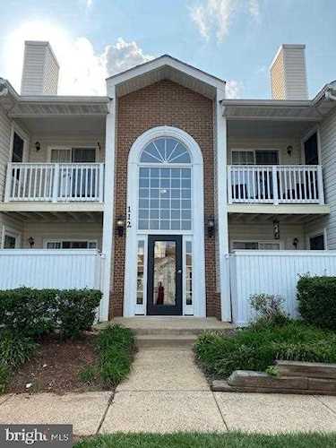 112 Westwick Ct #6 Sterling, VA 20165