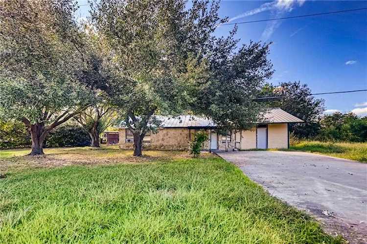 2051 Clear Path Lane San Marcos, TX 78666