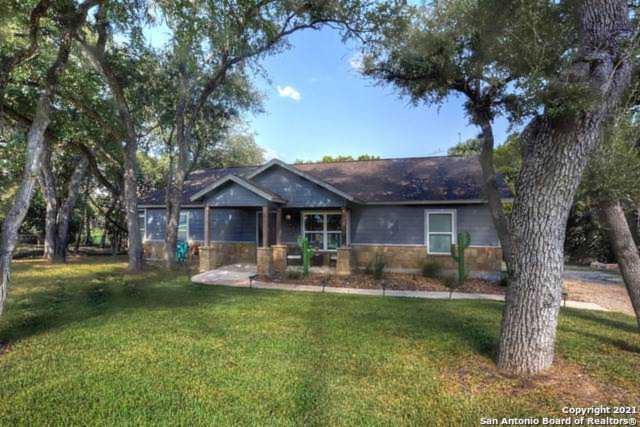529 Burr Oak Ln Canyon Lake, TX 78133