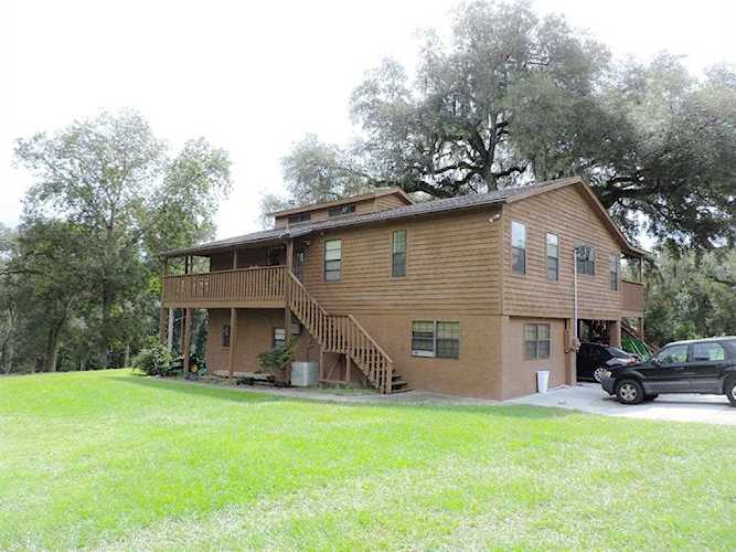 18530 Lake Iola Rd Dade City, FL 33523