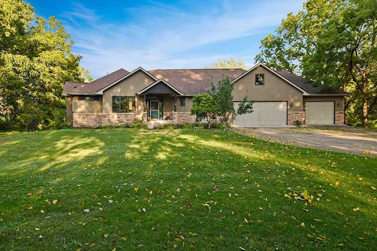 745 Stockdale Road Vadnais Heights, MN 55127