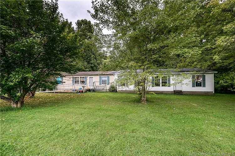 9179 & 9185 Lotticks Corner Rd SE Elizabeth, IN 47117