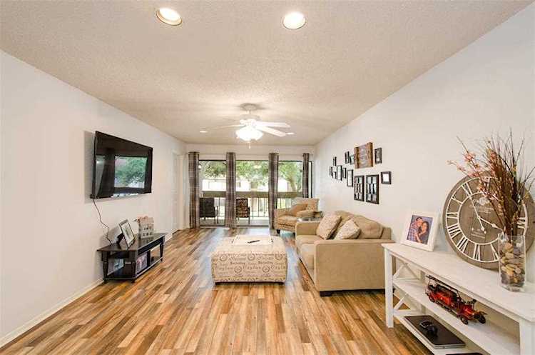 12100 Melville Dr Montgomery, TX 77356