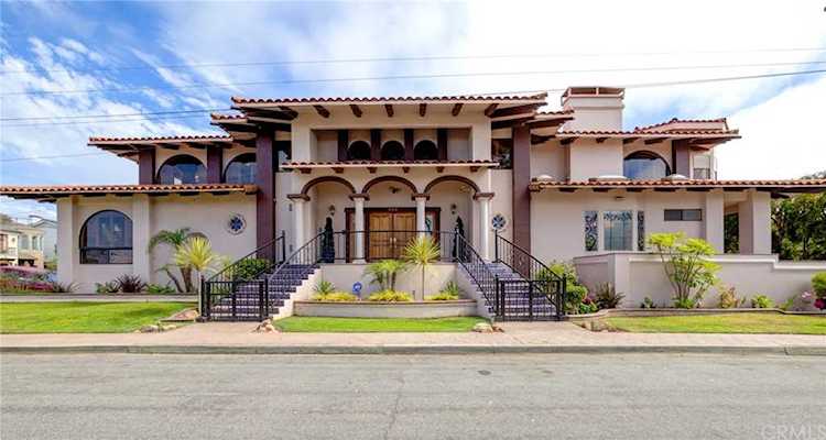 235 No. Dianthus St Manhattan Beach, CA 90266