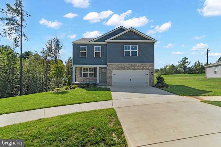 16062 Grant Ct Bowling Green, VA 22427
