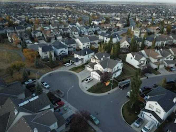 2 Copperfield View SE Calgary, AB T2J 7A6
