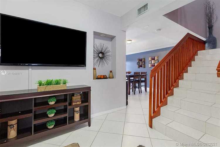 8381 SW 124th Ave #104 Miami, FL 33183