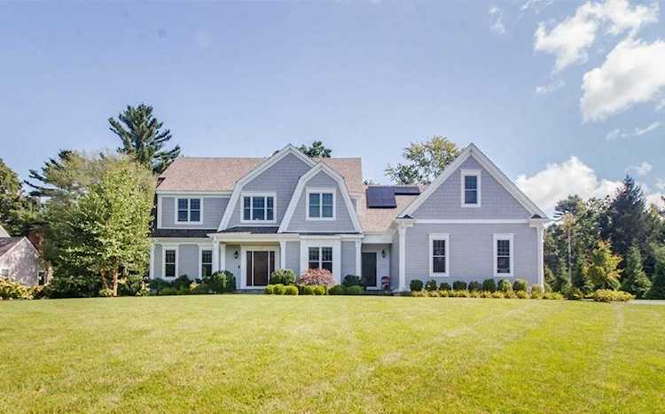 68 Draper Rd Dover, MA 02030