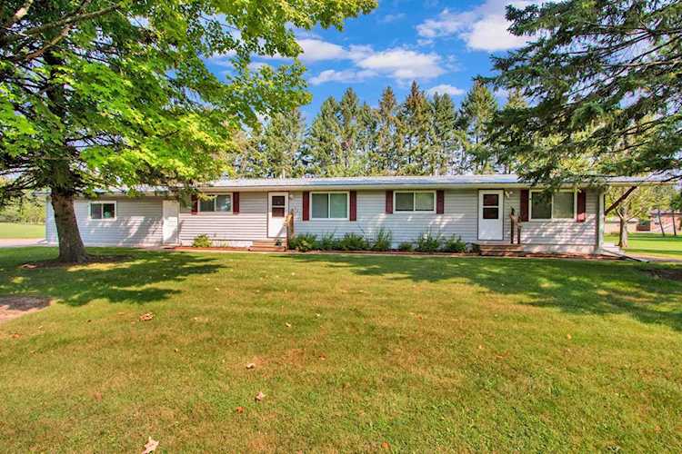 1542/1544 3rd Street Rudolph, WI 54475