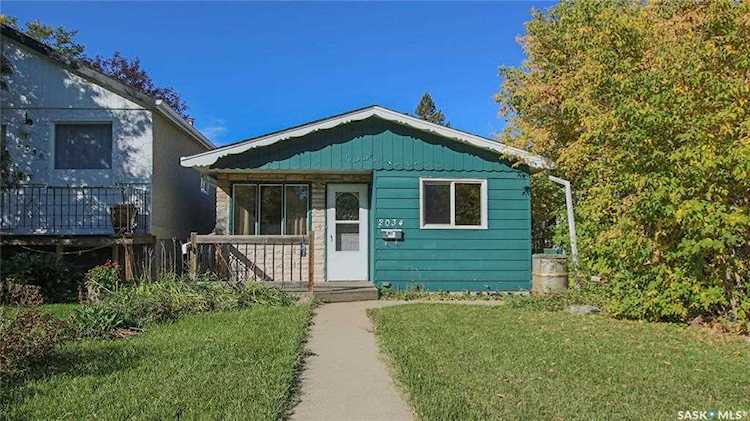 2034 Queen St Regina, SK S4T 4C1