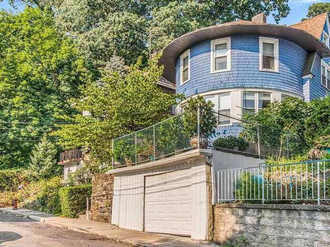 4 Beech Terrace Yonkers, NY 10705