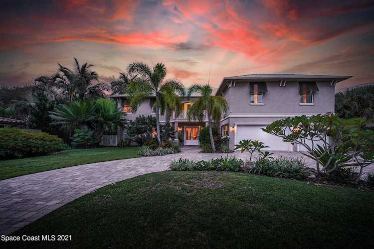 7 Shore View Circle Indialantic, FL 32903