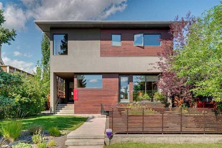 1924 25 Ave SW Calgary, AB T2T 1A5