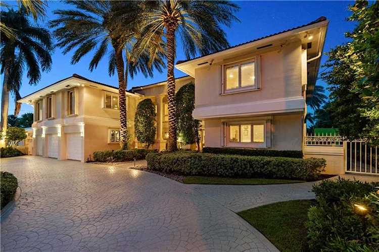 2817 NE 26th Ct Fort Lauderdale, FL 33306