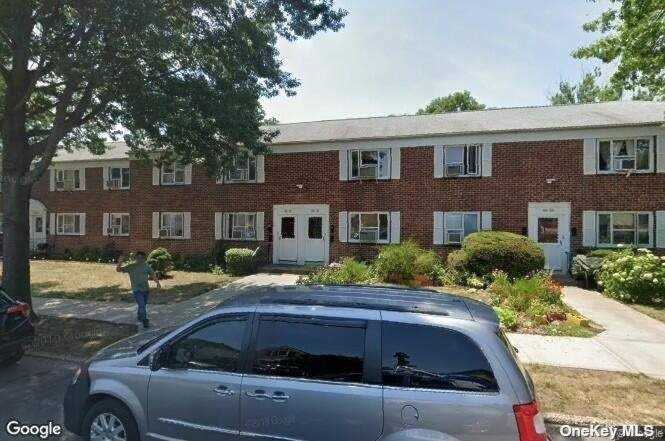 86-10 231st Street Queens Village, NY 11427