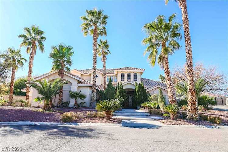 1931 Fox Canyon Circle Las Vegas, NV 89117