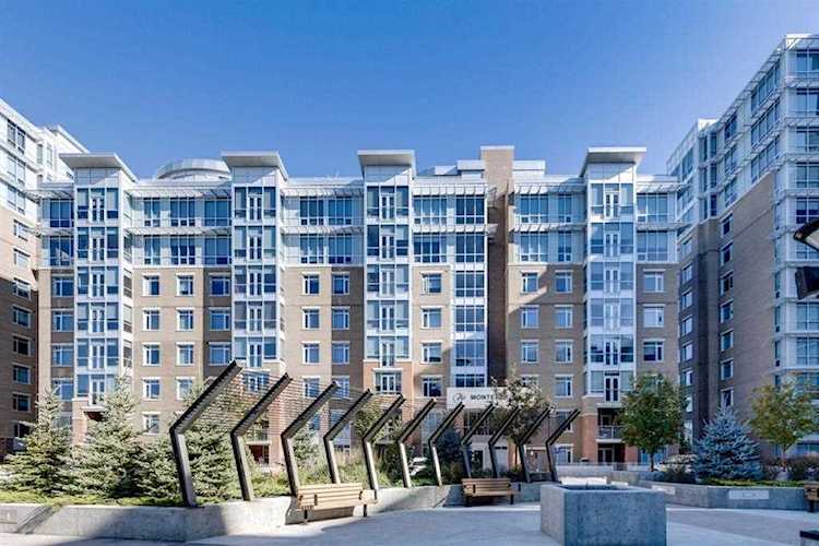 24 Varsity Estates Circle NW #101 Calgary, AB T3A 2X8