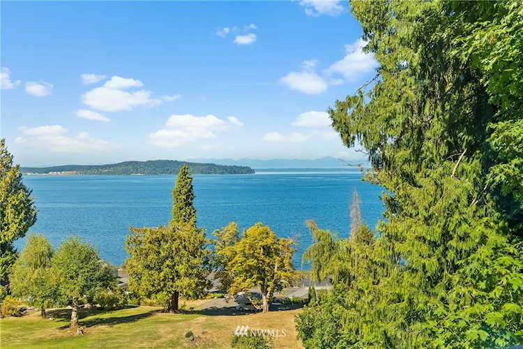 2403 Steilacoom Blvd Steilacoom, WA 98388