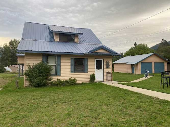 307 S 6th St Troy, MT 59935
