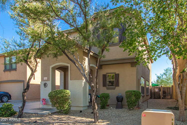 18545 W Legend Drive Surprise, AZ 85374 | MLS 6297400 Photo 1