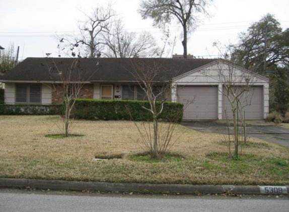 5309 Pocahontas St Bellaire, TX 77401