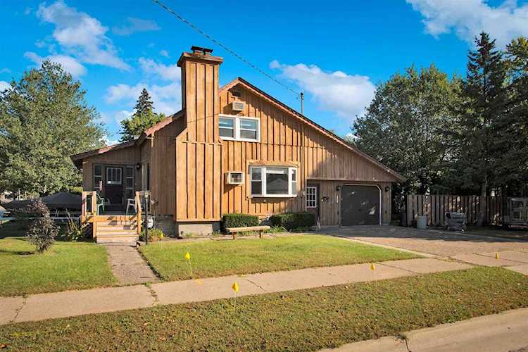 1611 Apricot Street Wisconsin Rapids, WI 54494
