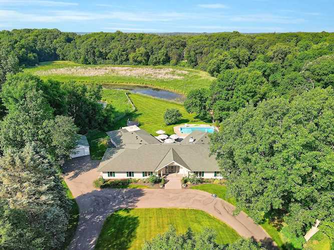 460 Peavey Lane Wayzata, MN 55391