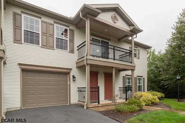 142 G Alma Mater Court State College, PA 16803 | condo for sale | KBB Photo 1