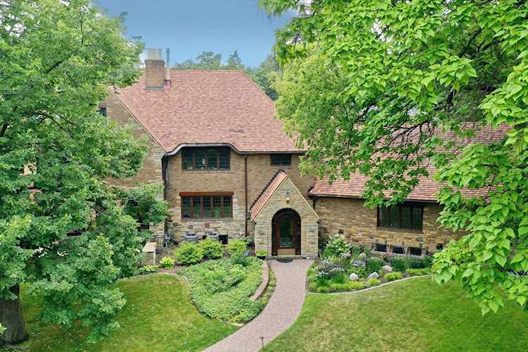 4861 Lake Harriet Parkway E Minneapolis, MN 55409