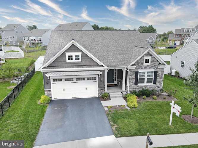 45 Cooper Run St Lovettsville, VA 20180