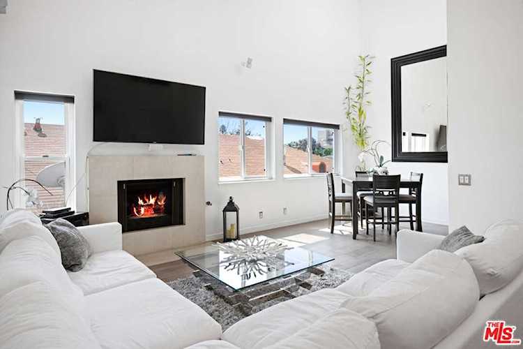 432 S Hamel Rd #302 Los Angeles, CA 90048