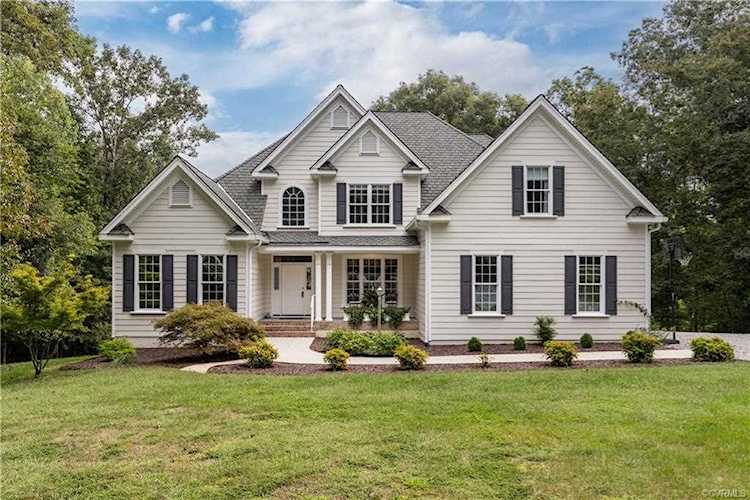 2128 French Hill Ct Powhatan, VA 23139