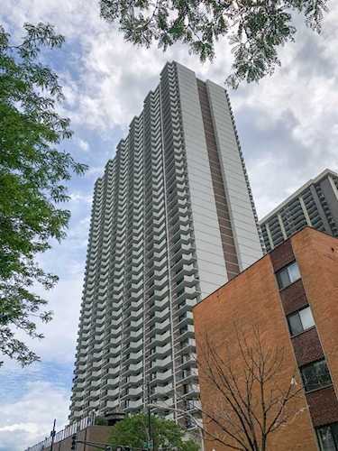 6033 N Sheridan Rd #19J Chicago, IL 60660