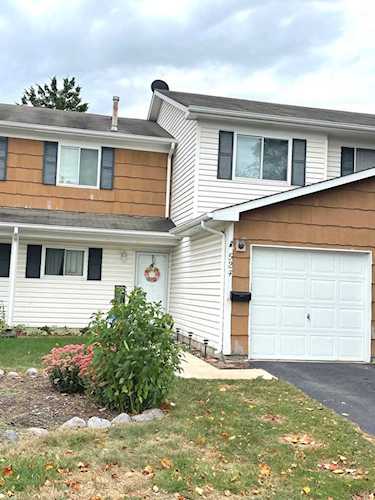 524 Alton Ct Carol Stream, IL 60188