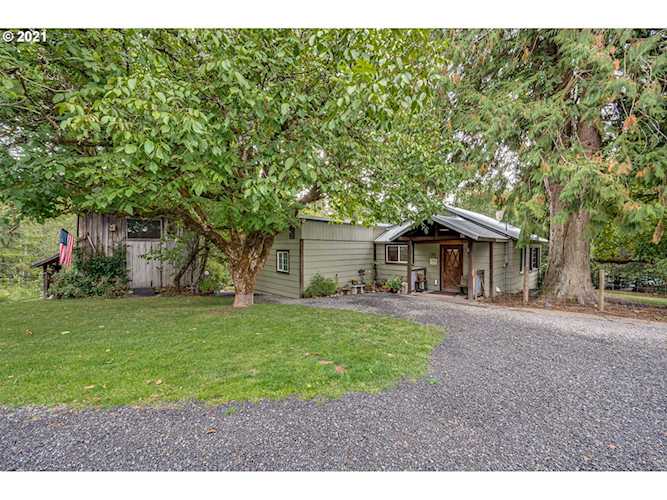 2817 NW Eddy Rock Rd La Center, WA 98629