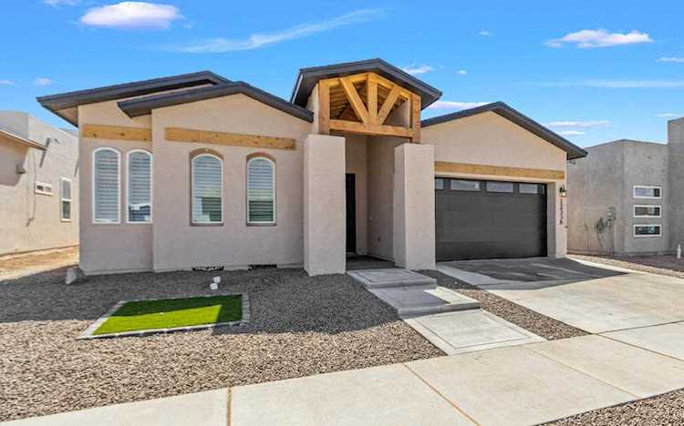 201 Anglesy Place El Paso, TX 79928