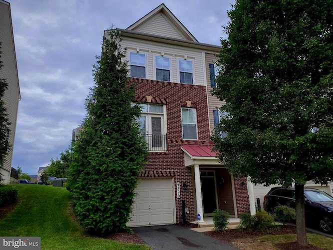 2899 Chinkapin Oak Ln Woodbridge, VA 22191