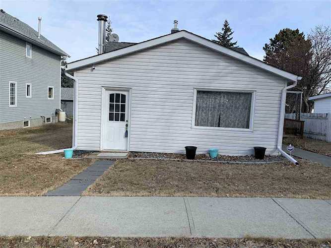 5121 51 Avenue Stony Plain, AB T7Z 1C2