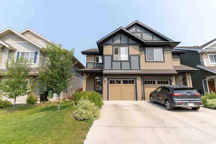 2744 Coughlan Green Edmonton, AB T6W 3N8