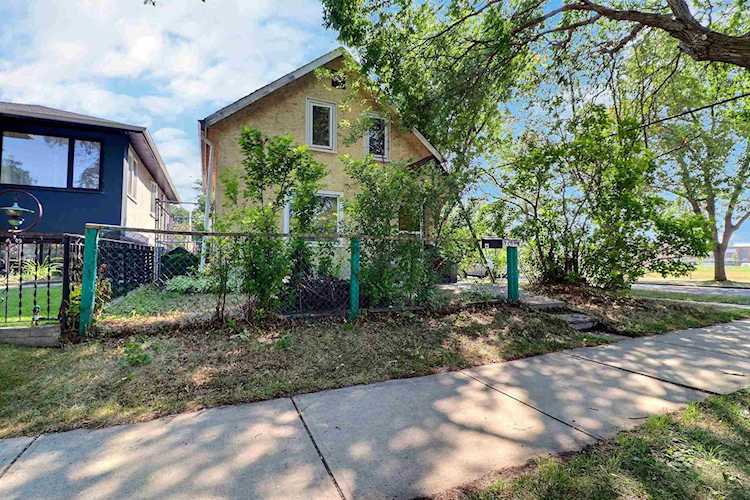 9769 72 Avenue Edmonton, AB T6E 0Y9