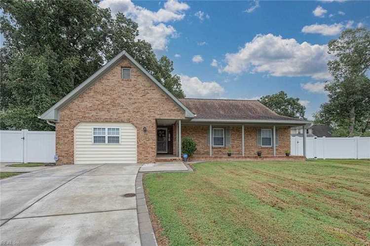 1208 Whitestone Way Virginia Beach, VA 23454