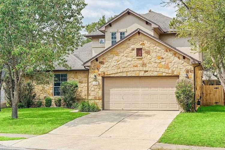 9304 Manipari LN Austin, TX 78749