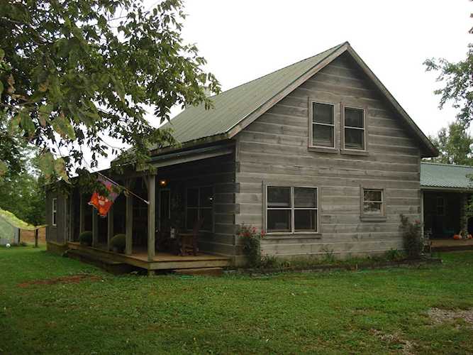 2590 Peacock Rd Paris, KY 40361