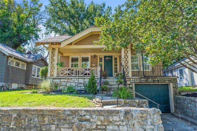 2015 E Gregory Blvd Kansas City, MO 64132