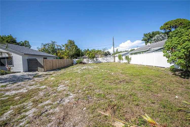 Benson St Sarasota, FL 34231