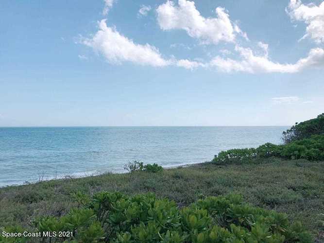 9556 Doubloon Drive Vero Beach, FL 32963