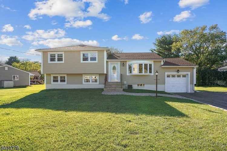 11 Walker Ave Roxbury Twp., NJ 07876 | The Maggee Miggins Group Photo 1